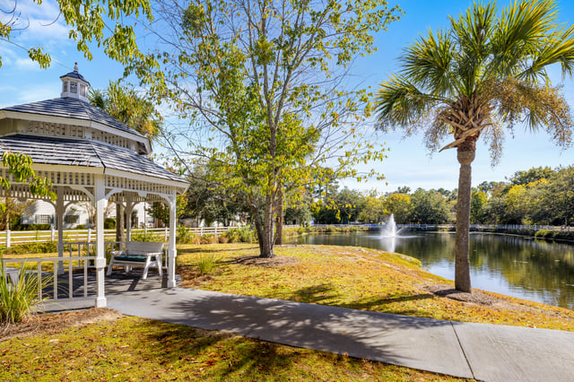 TPMP_AL_Gazebo and Pond